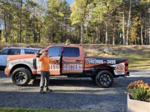 Why it is Important to Hire Licensed and Insured Gutter Pros